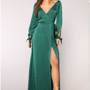 Fashion Nova Talk Less Maxi Dress-Hunter 

SHARE